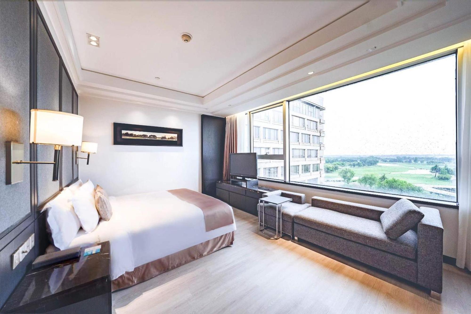 Crowne Plaza Shanghai Anting-Auto City Otel Jiading Dış mekan fotoğraf